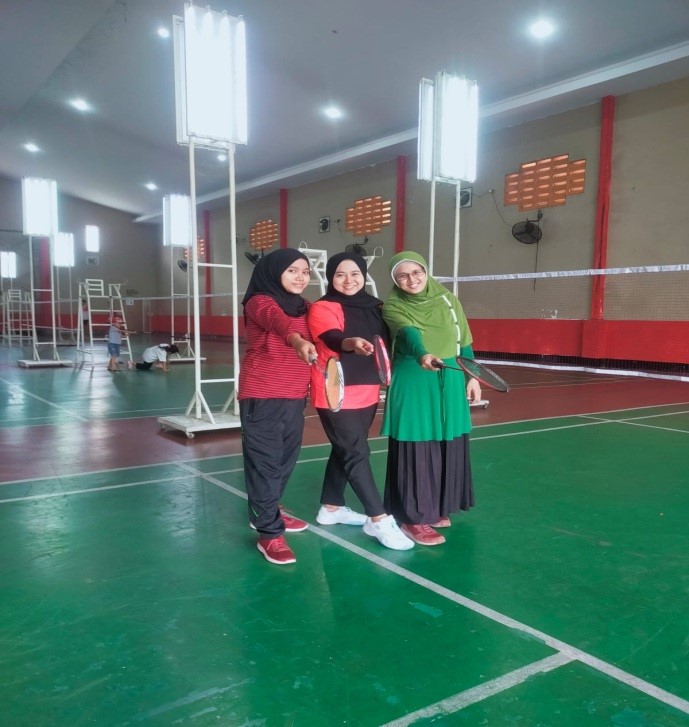 Ketika Raket Menjadi Pelepas Penat